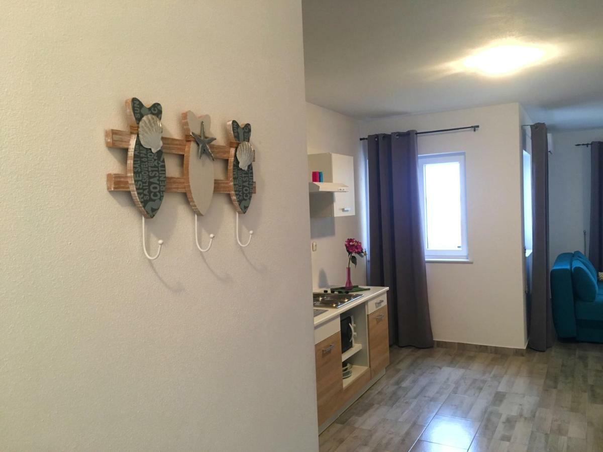 Apartment Valentina 클레노비차 외부 사진